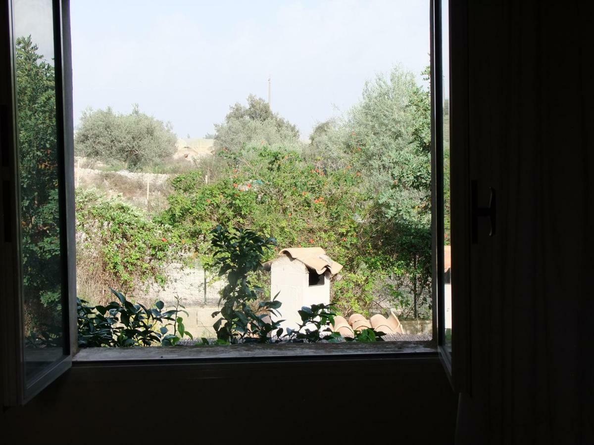 Bed and Breakfast Il Filo Di Paglia Comiso Exterior foto